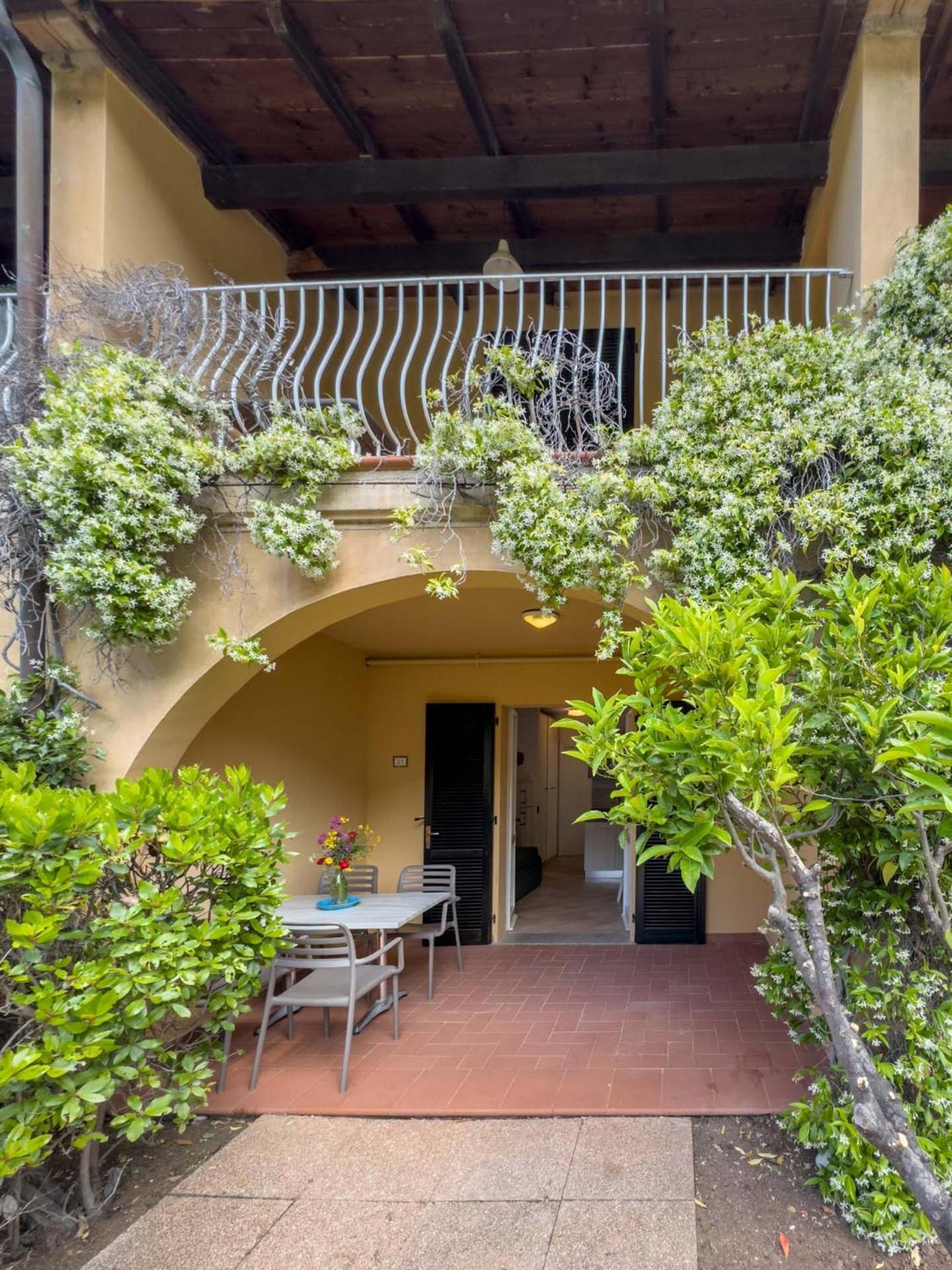 Appartamenti Stefania A Borgo Alloro Casa Castagno Bagian luar foto